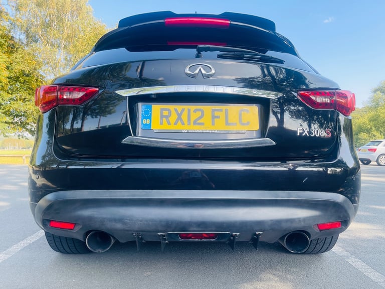 Infiniti FX30d S 2012, Semi-Auto 3.0L diesel, full service history, 5 doors