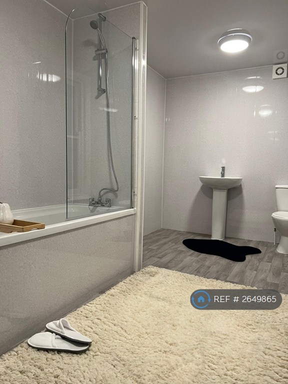 1 bedroom flat in Argyle Street, Sunderland, SR2 (1 bed) (#2649865)