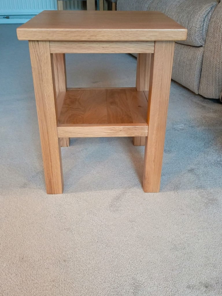 image for 2 Lamp Tables solid oak 