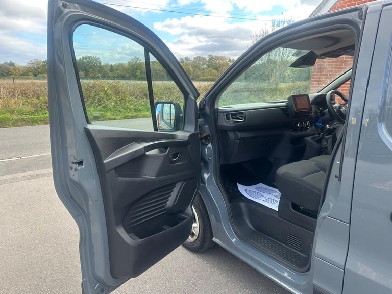 2022 Renault Trafic 2.0 dCi Blue SL28 Business+ L1 H1 Euro 6 (s/s) 5dr PANEL VAN Diesel Manual