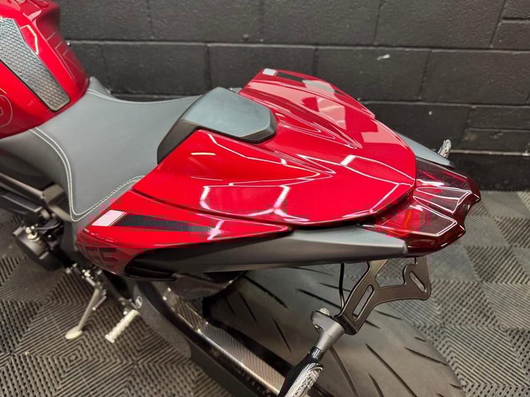 2023 Triumph Street Triple 765 765 RS X-ring Euro 5