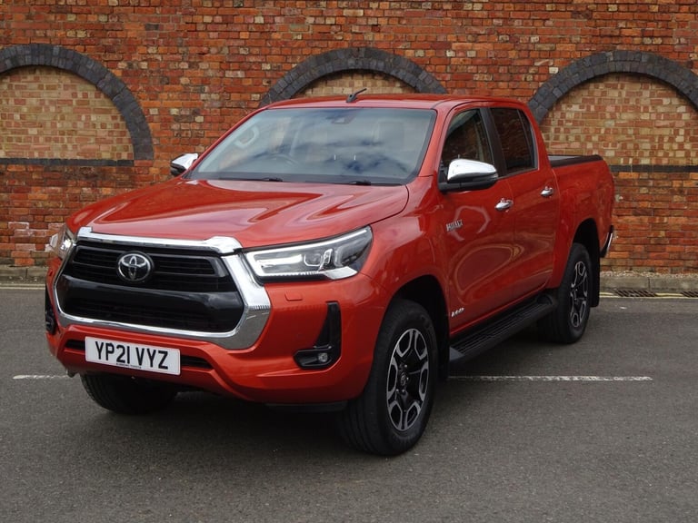 2021 Toyota Hilux 2.8 D-4D Invincible Auto 4WD Euro 6 (s/s) 4dr PICK UP Diesel Automatic