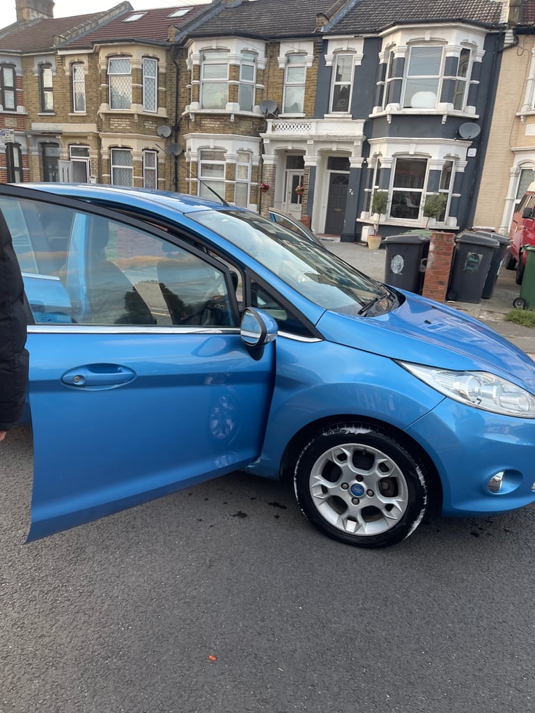 Ford, FIESTA, Hatchback, 2012, Manual, 1242 (cc), 5 doors