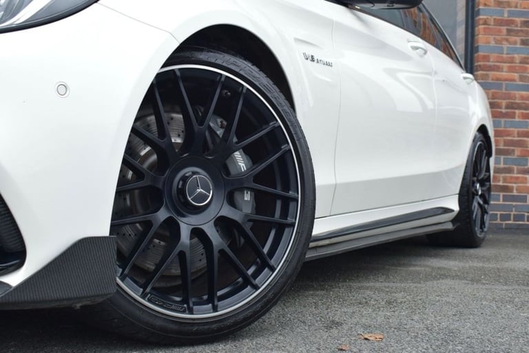 2017 66 MERCEDES-BENZ C-CLASS 4.0 C63 V8 BITURBO AMG (PREMIUM) ESTATE 5DR PETROL