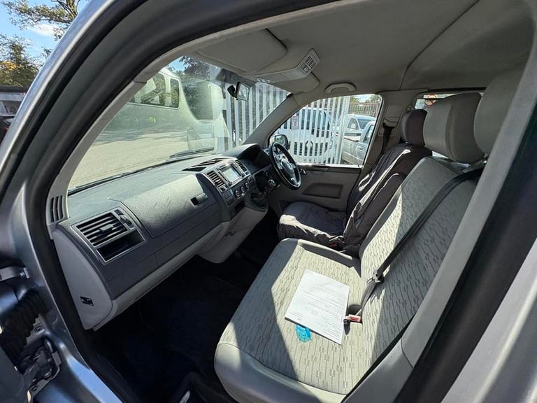 2013 Volkswagen Transporter Transporter T30 SE 102 TDI LWB Minibus DIESEL Manual