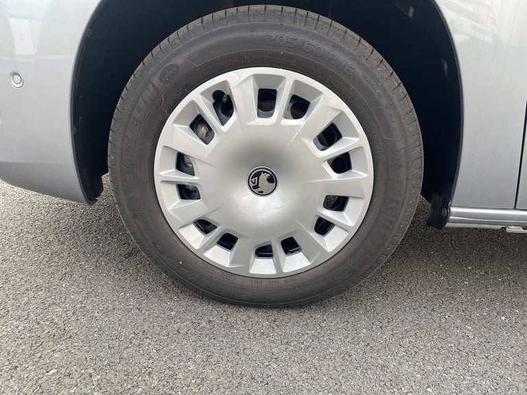  Vauxhall Combo 1.5 Turbo D 2300 Pro Xl Panel Van 6dr Diesel Manual Lwb Euro 6