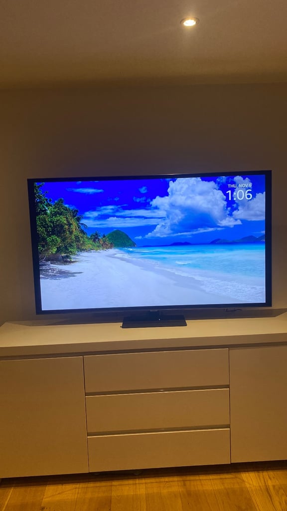 Samsung QE65Q80AAT 65” 4K QLED Smart TV – Excellent Condition