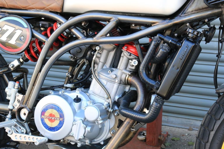 CCM SPITFIRE CAFE RACER 2019