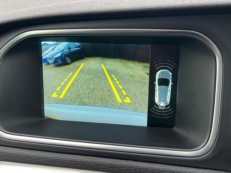 2016 Volvo V40 2.0 D2 SE Lux Nav Euro 6 (s/s) 5dr HATCHBACK Diesel Manual