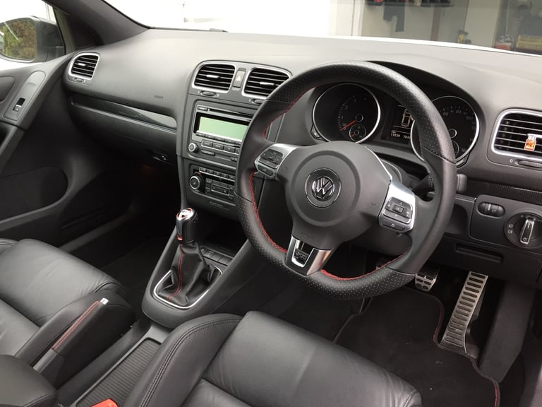 Volkswagen, GOLF, limited edition  35 Hatchback, 2012, Manual, 1984 (cc), 3 doors