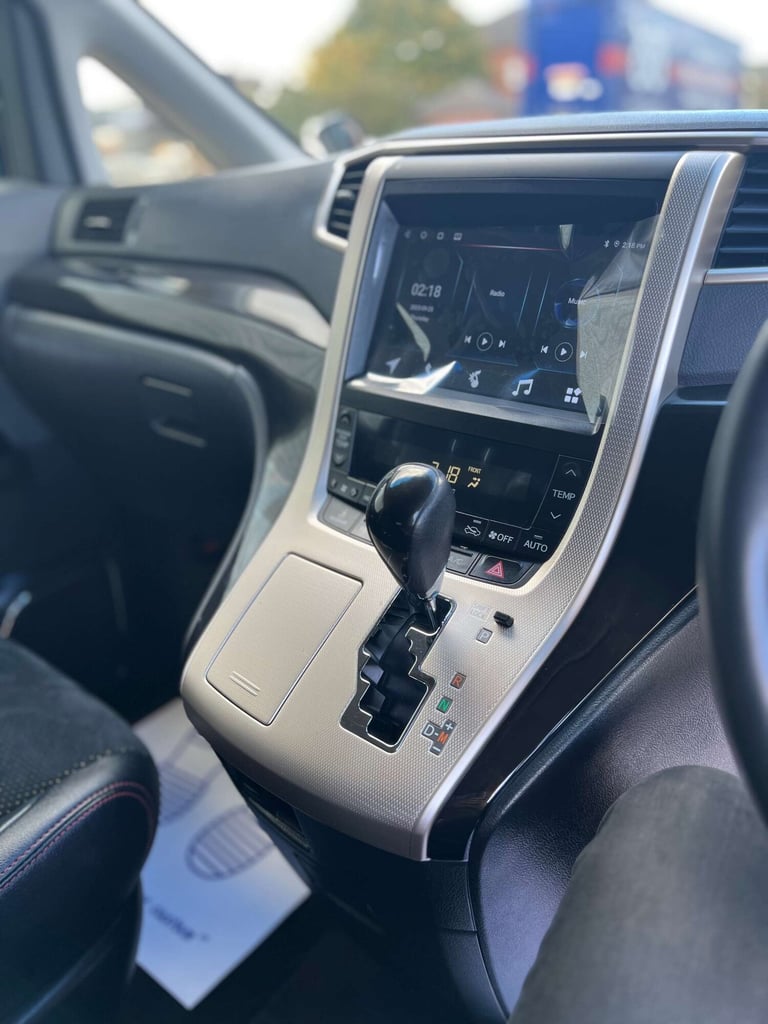 2014 Toyota Vellfire 2.4+GOLDEN EYES+GRADE 4B+FRESH IMPORT+ MPV Petrol Automatic