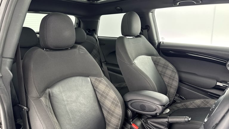 2018 MINI Hatch 1.5 Cooper Sport II 3dr Auto Petrol Hatchback Hatchback Petrol Automatic