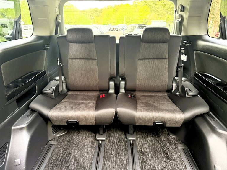 FRESH IMPORT 2014 TOYOTA VELLFIRE 2.4 PETROL/ELECTRIC HYBRID ULEZ COMPLIANT