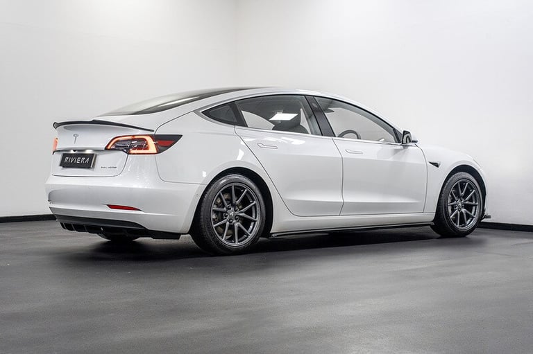2020 Tesla Model 3 Long Range Saloon Electric Automatic