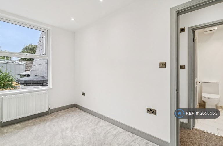 2 bedroom flat in Westcote Road, London, SW16 (2 bed) (#2658560)