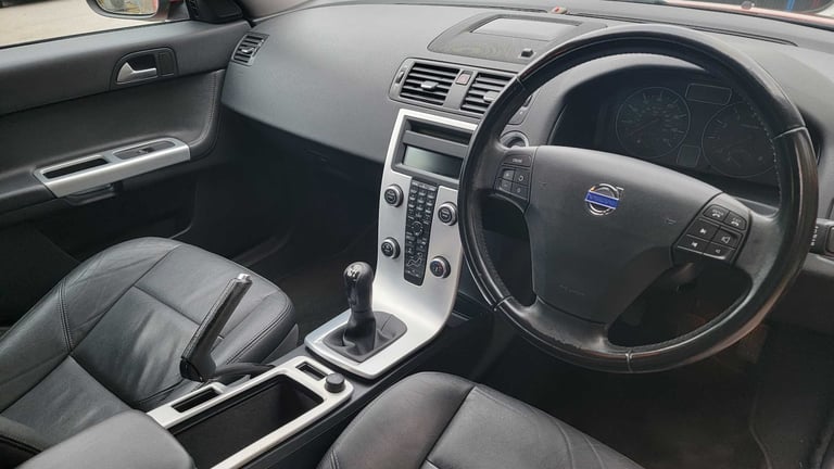 2012 Volvo S40 2.0 SE Lux Edition 4dr Saloon Petrol Manual