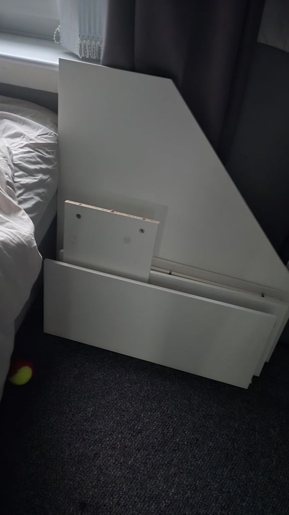 White corner desk