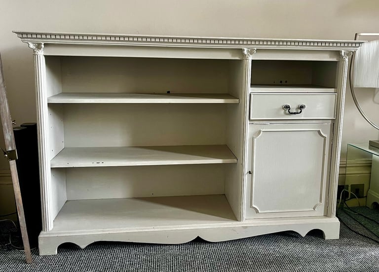 Vintage sideboard/ bookcase 