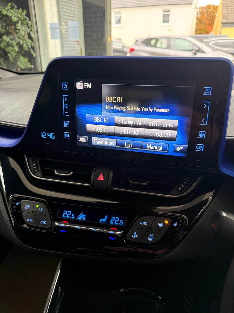 2017 Toyota C-HR 1.2T Dynamic 5dr HATCHBACK Petrol Manual