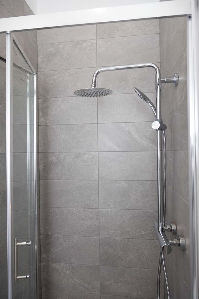 LESS THAN £150K CASH REQUIRED AND NEARLY 30K RENTAL INCOME PER ANNUM