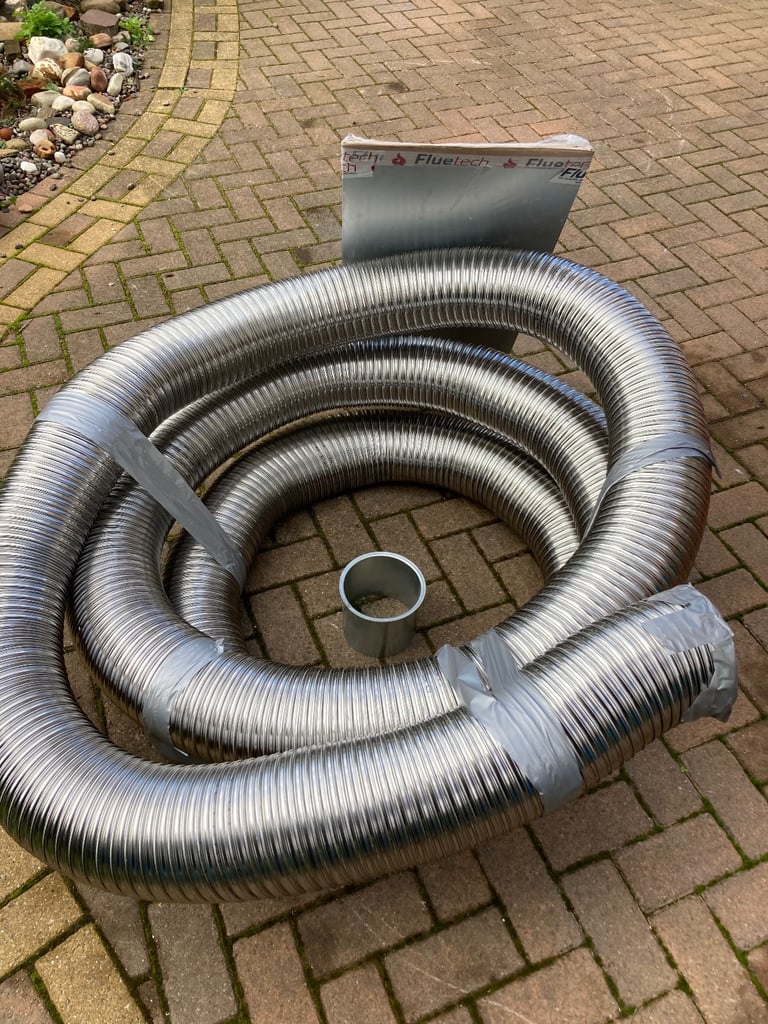 image for 6” flexi flue for stove/ chimney including 6” end and register plate