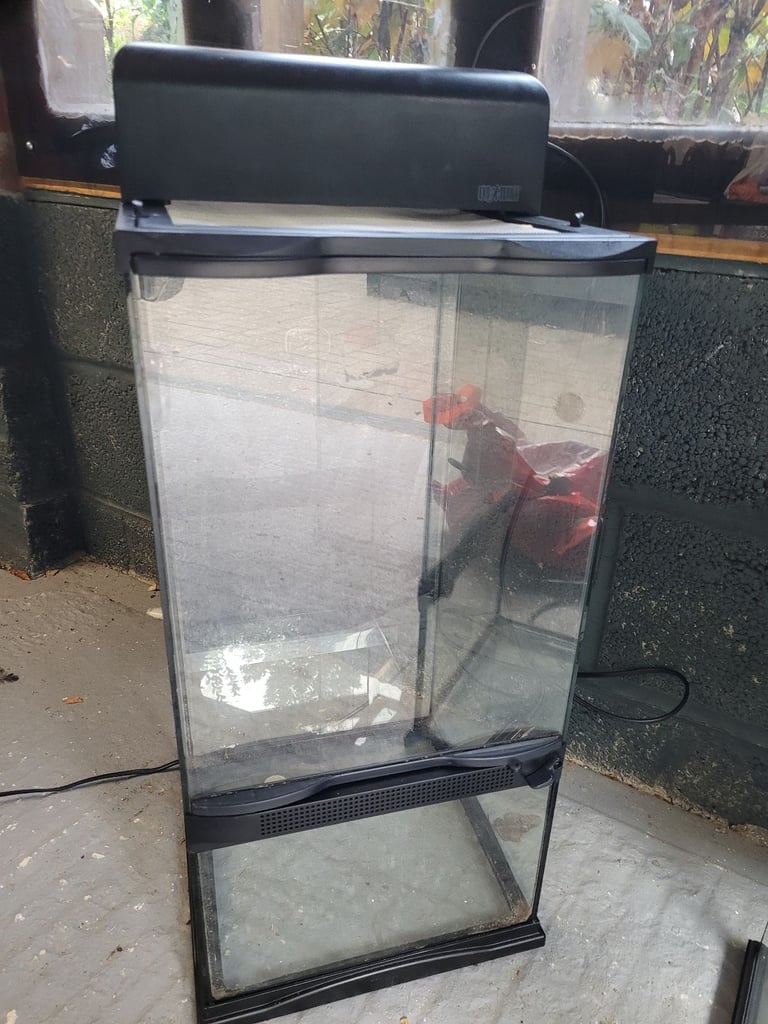  Zoo Med Palladium  vivarium