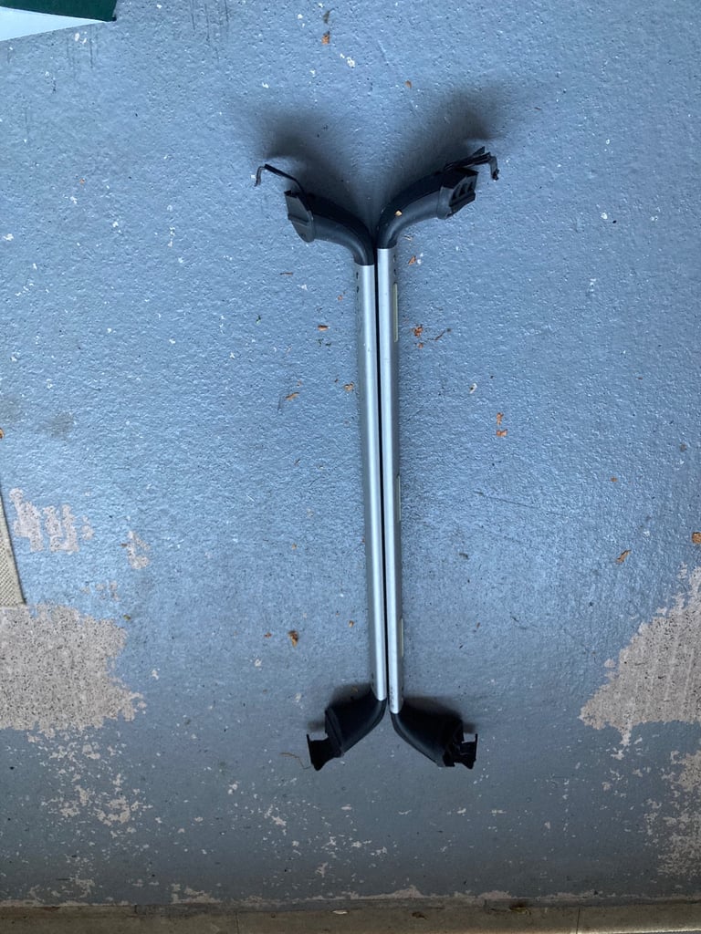 Toyota Prius Roof Bars. 2012