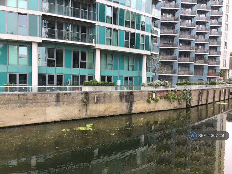 1 bedroom flat in George Hudson Tower, London, E15 (1 bed) (#2671251)