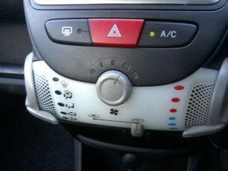 TOYOTA AYGO 1.0 VVT-i ICE 5-DOOR 2013.  114K MILES FULL SERVICE JUST COMPLETED.