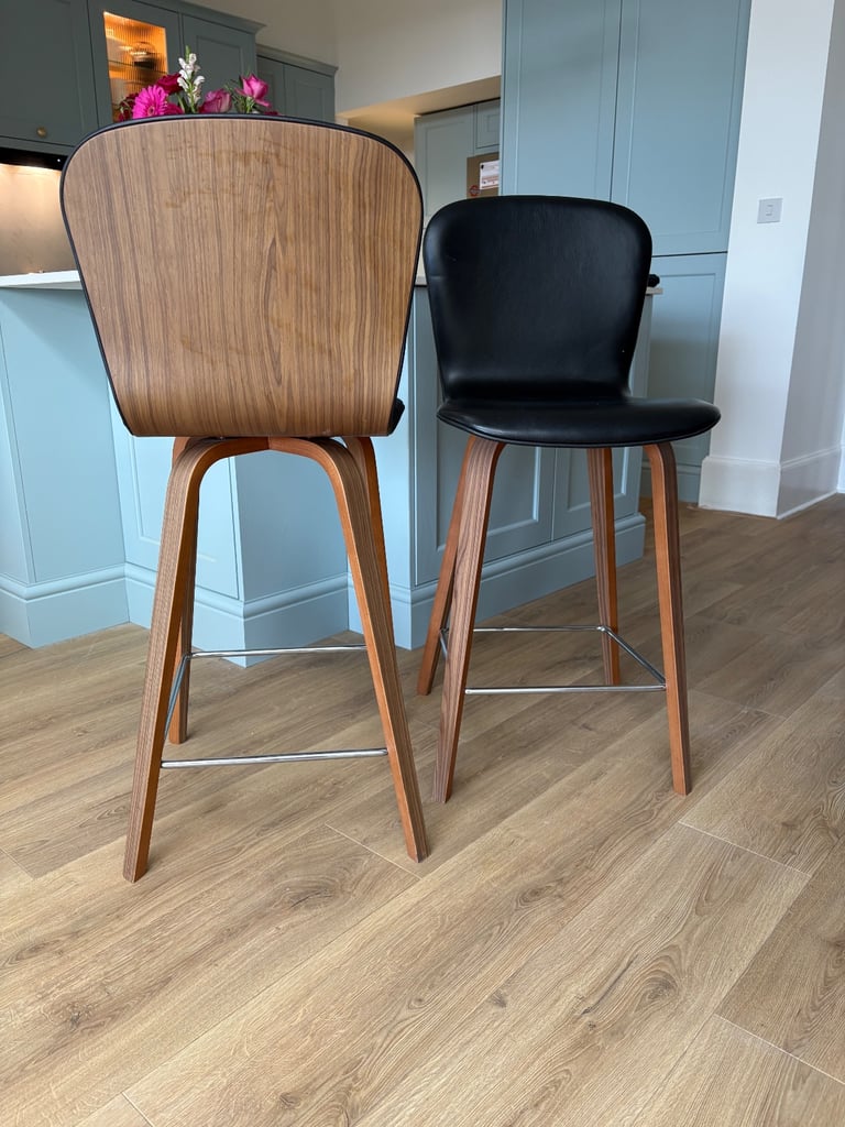 2 leather bar stools 