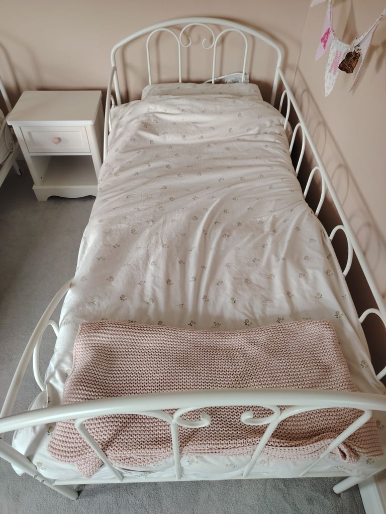 Kids bed