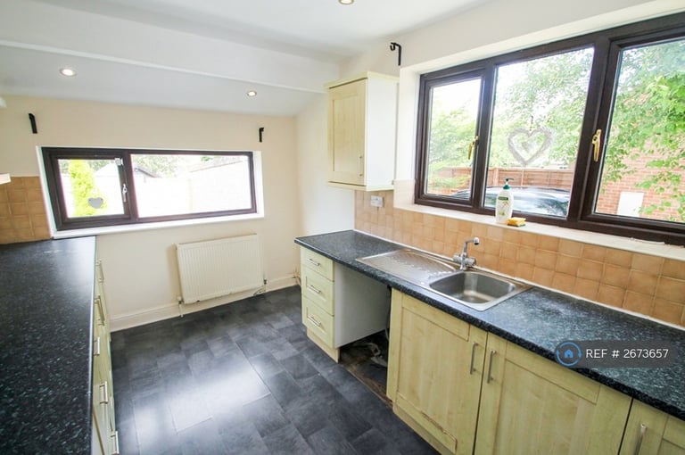 3 bedroom house in Carr Hill Grove, Calverley, Pudsey, LS28 (3 bed) (#2673657)