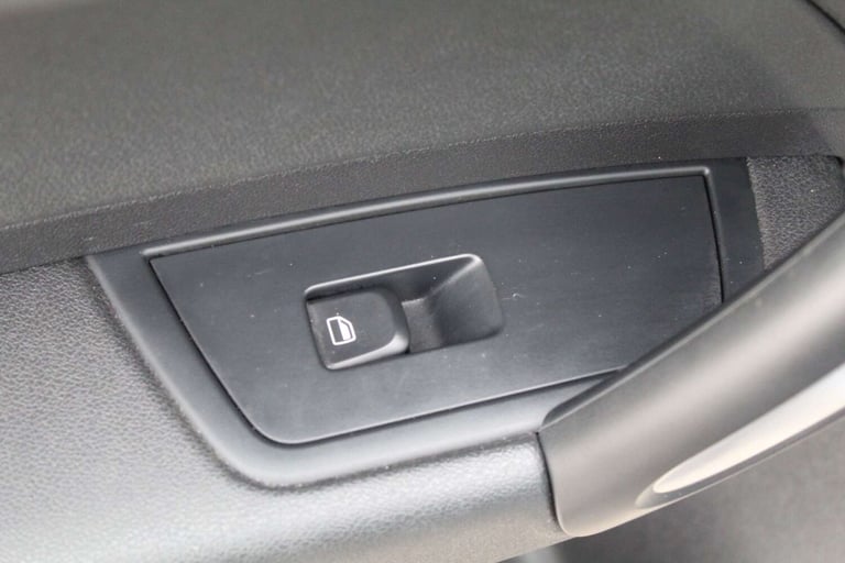 2012 Audi A1 1.6 TDI Contrast Edition 3dr HATCHBACK DIESEL Manual