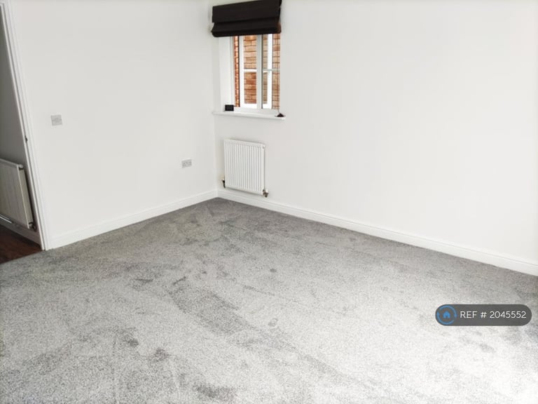2 bedroom house in Brambling Close, Stowmarket, IP14 (2 bed) (#2045552)