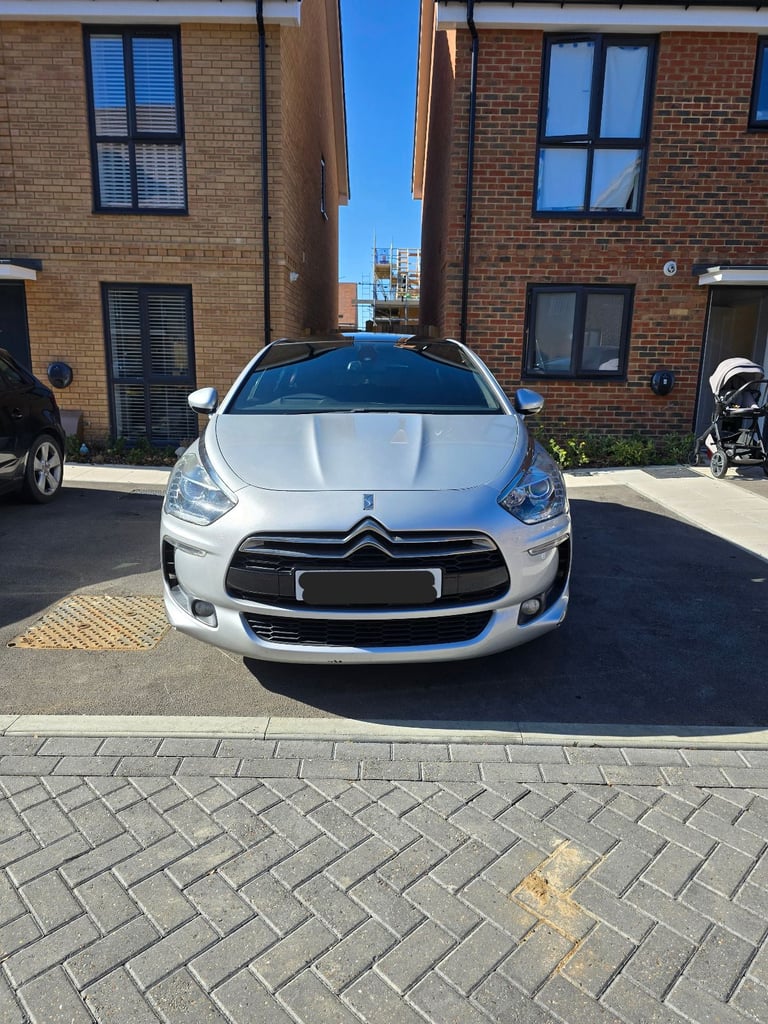 Citroen, DS5, Hatchback, 2014, Manual, 1997 (cc), 5 doors