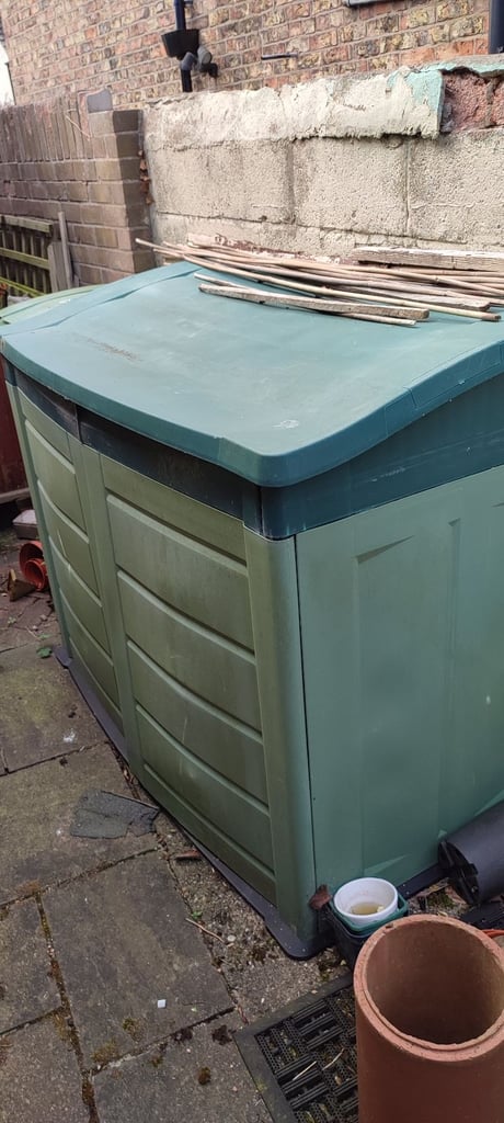 image for used good condition Keter? Outdoor Storage box large size
