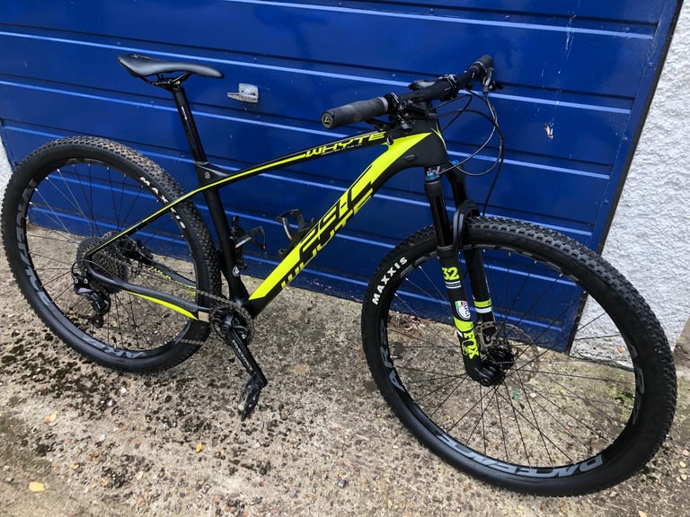 Whyte 29C carbon cross country mountain bike