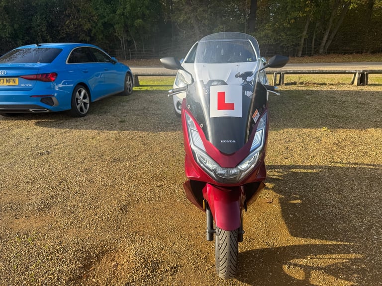 Honda, PCX, 2023, 125 (cc) red abs HPI clear 
