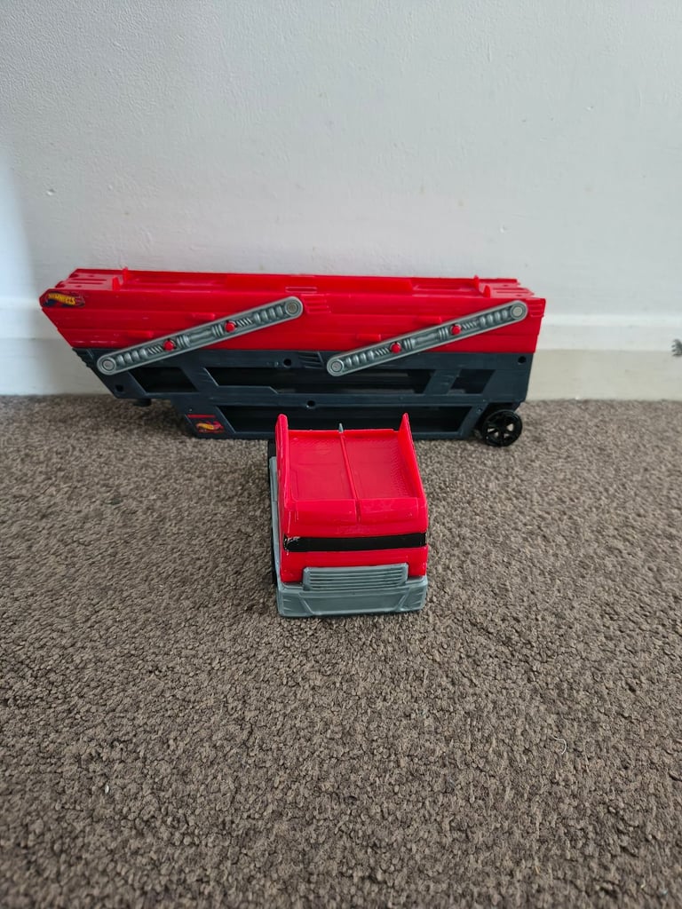 Hotwheels carrier truck