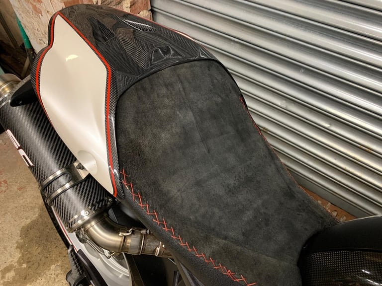 2010 Ducati M1100 MONSTER STREETFIGHTER STYLE CLASSIC MOTORCYCLE (LOW MILES)