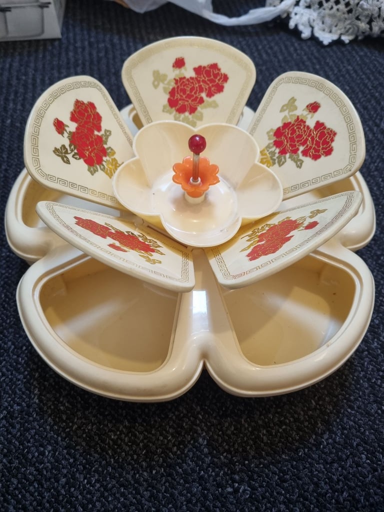 Gorgeous serving platter dish