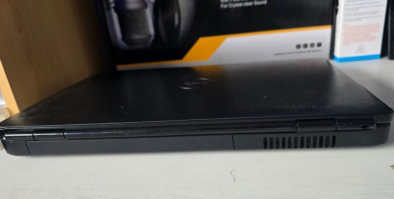 Dell Inspiron 1545 Laptop Windows 7 Home Premium 