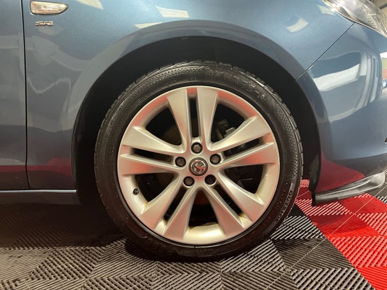 2014 Vauxhall Zafira Tourer 2.0 CDTi SRi MPV 5dr Diesel Manual Euro 5 (130 ps) MPV Diesel Manual