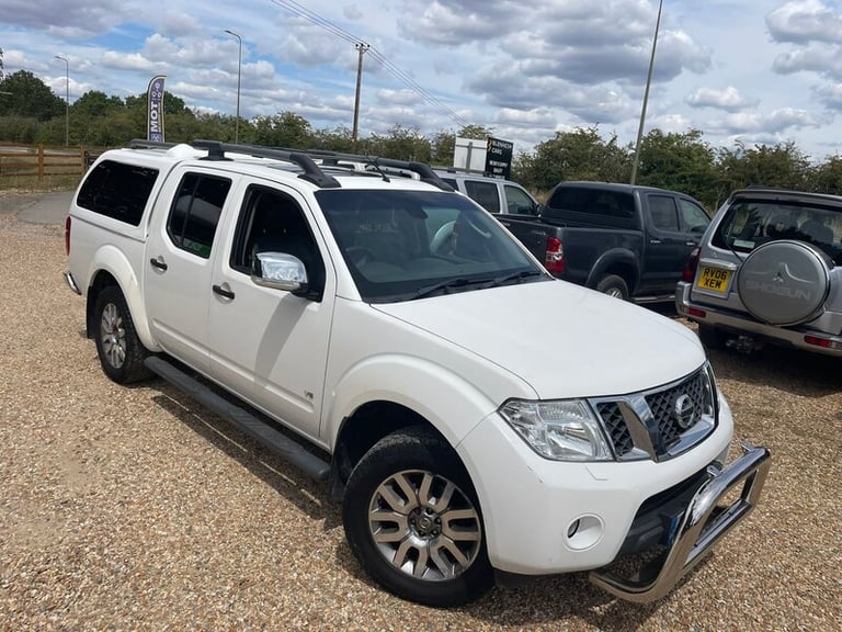 2013 Nissan Navara Double Cab Pick Up Outlaw 3.0dCi V6 231 4WD Auto PICK UP DIESEL Automatic