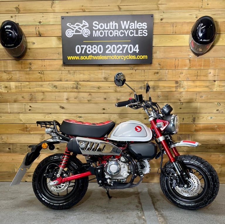 Honda Z 125 Monkey Bike / 2023 model / JUST 326 MILES!