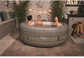 image for Brand new , still boxed , Clever spa 4-6 person hot tub