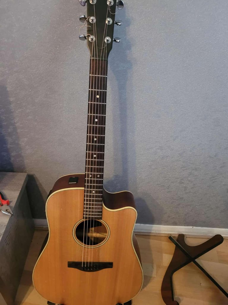 image for Acoustic guitar solid top yamaha 