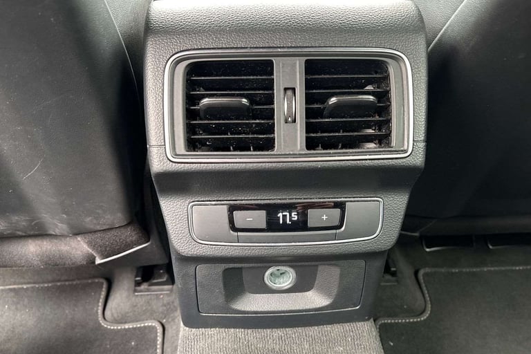  Audi Q5 40 TDI Quattro S Line 5dr S Tronic SUV Diesel Automatic