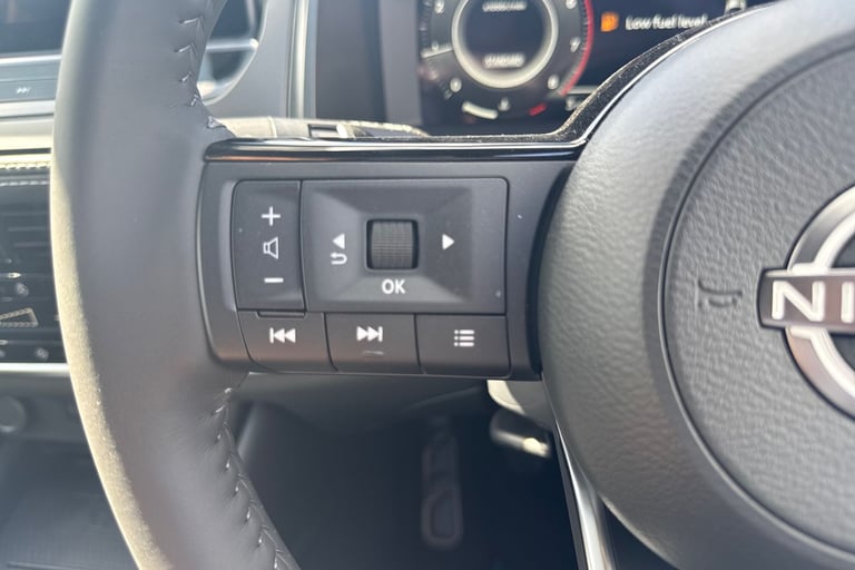 2025 Nissan Qashqai 1.3 DiG-T MH Tekna 5dr Hatchback Petrol Manual