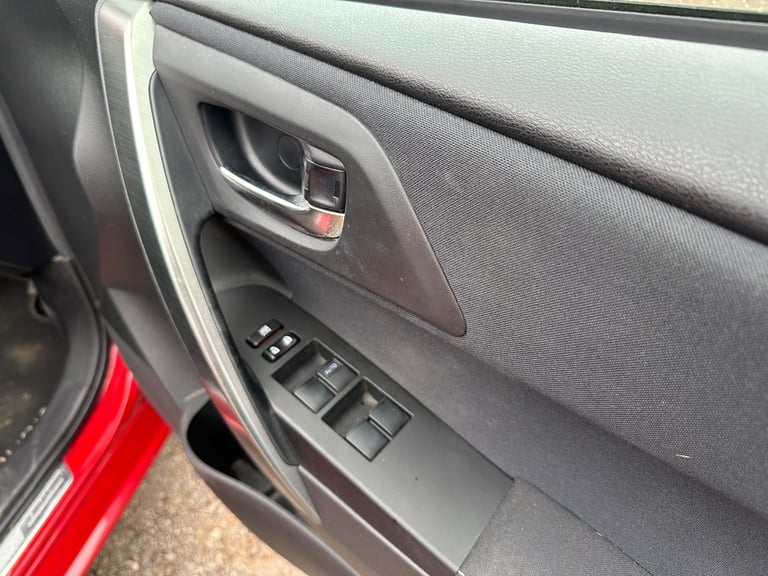 2014 Toyota Auris 1.6 V-Matic Icon Hatchback 5dr Petrol Manual Euro 5 (132 ps)